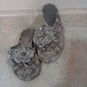 Womens Coach Thong Sandals Patrisha  Flip Flops Flower Top Size 7.5